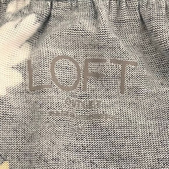 Loft Outlet Sleeveless Top Gray Floral Print  Sz M - Picture 3 of 4